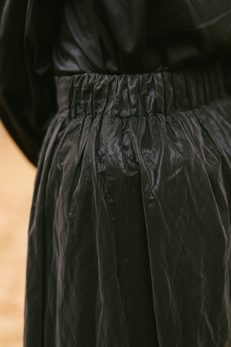 Μίντι μαύρη φούστα