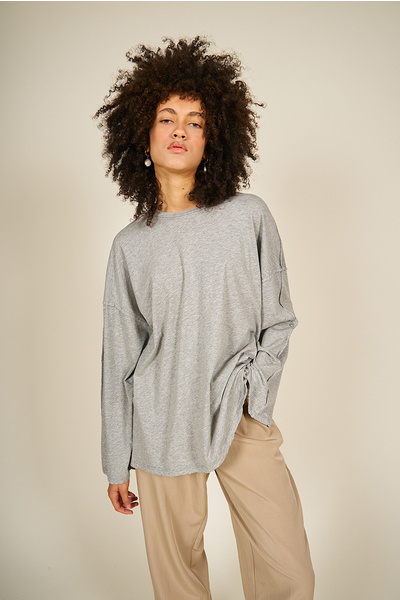 Oversized top with outer seams