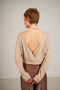 Backless top
